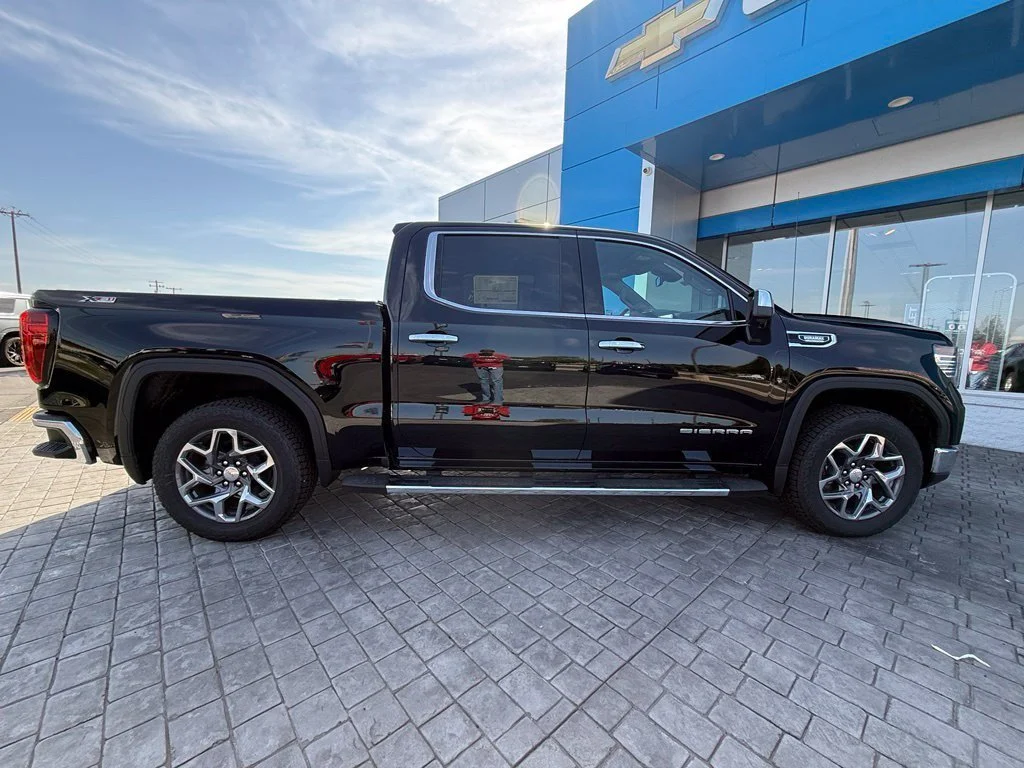 New 2026 Onyx Black GMC SLT image 13