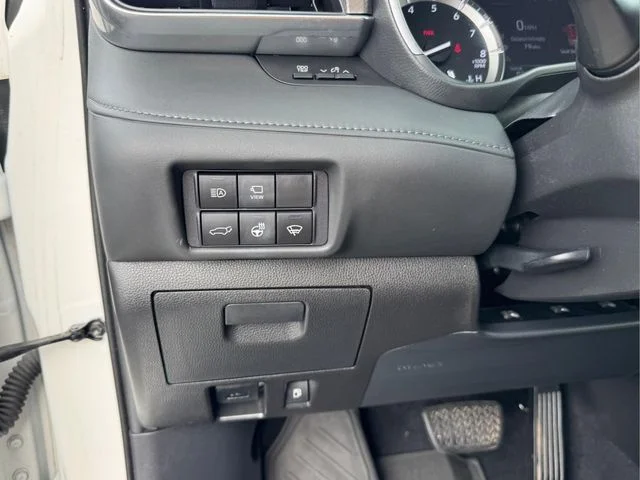 Used 2021 White Toyota Platinum image 19