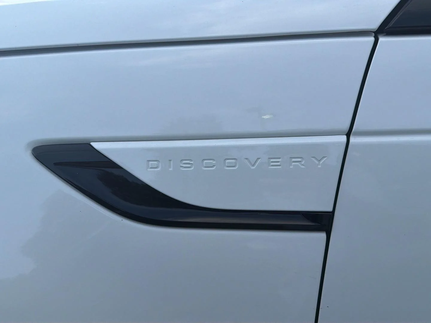Used 2025  Land Rover S image 6