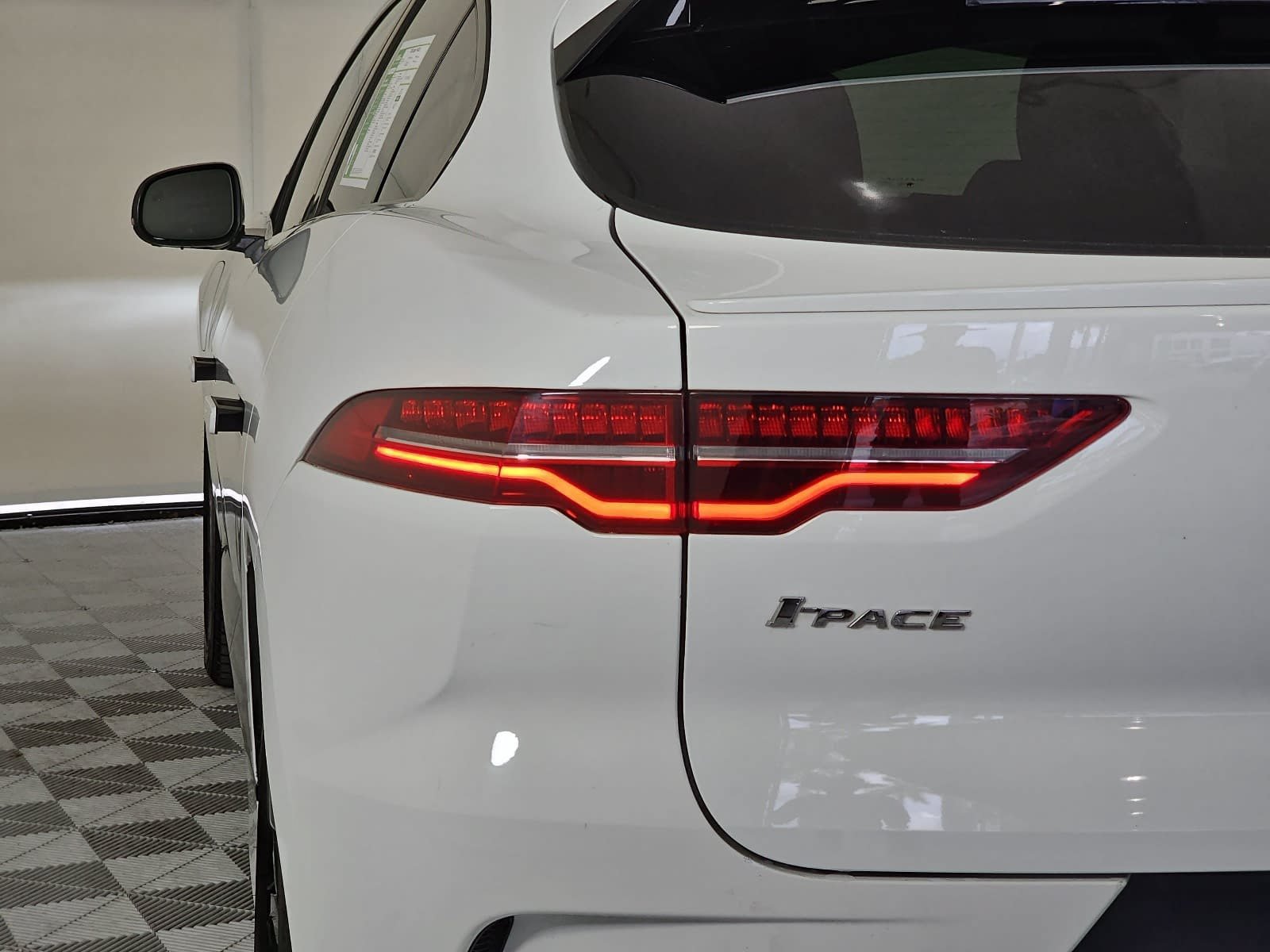 Used 2020 White Jaguar S image 32
