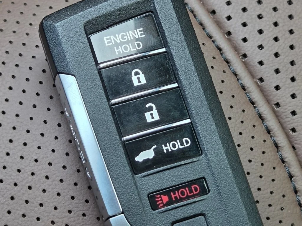 Used 2025 Liquid Carbon Metallic Acura w/Advance Package image 43