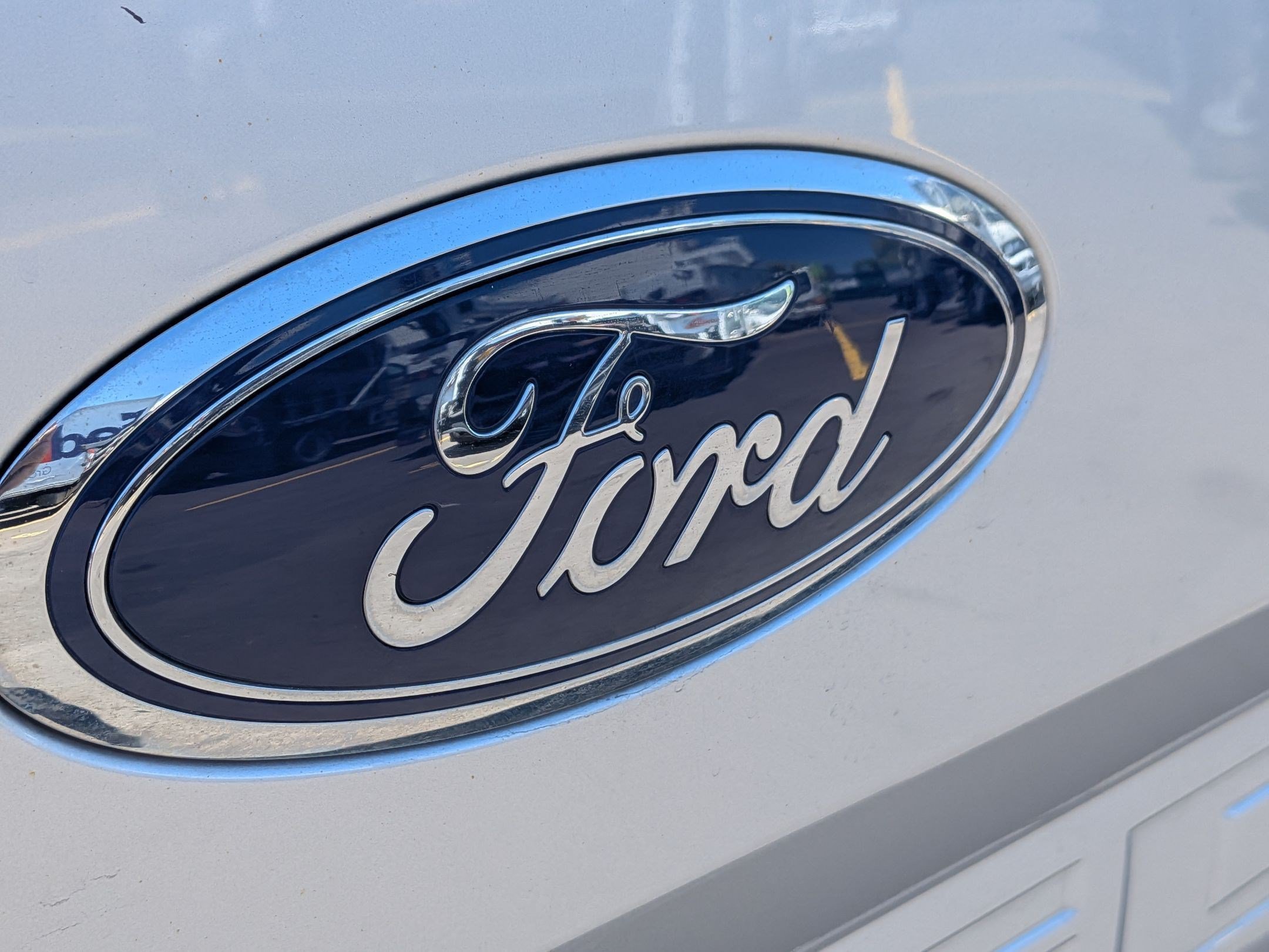 Used 2019 Ingot Silver Metallic Ford LARIAT image 13