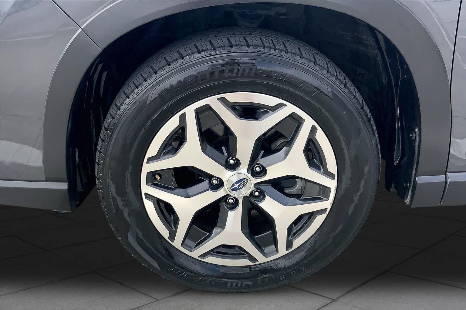 Used 2022 Magnetite Gray Metallic Subaru Premium image 11