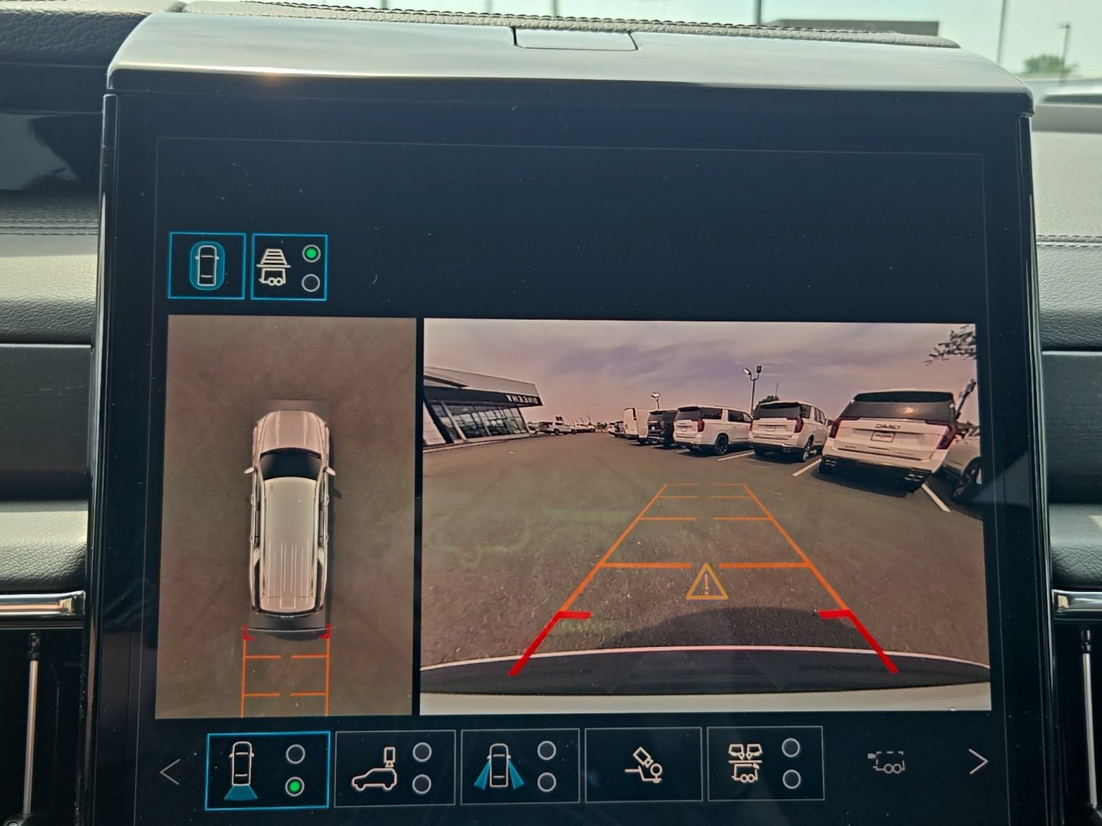 2026 GMC Yukon XL Denali - Photo 45