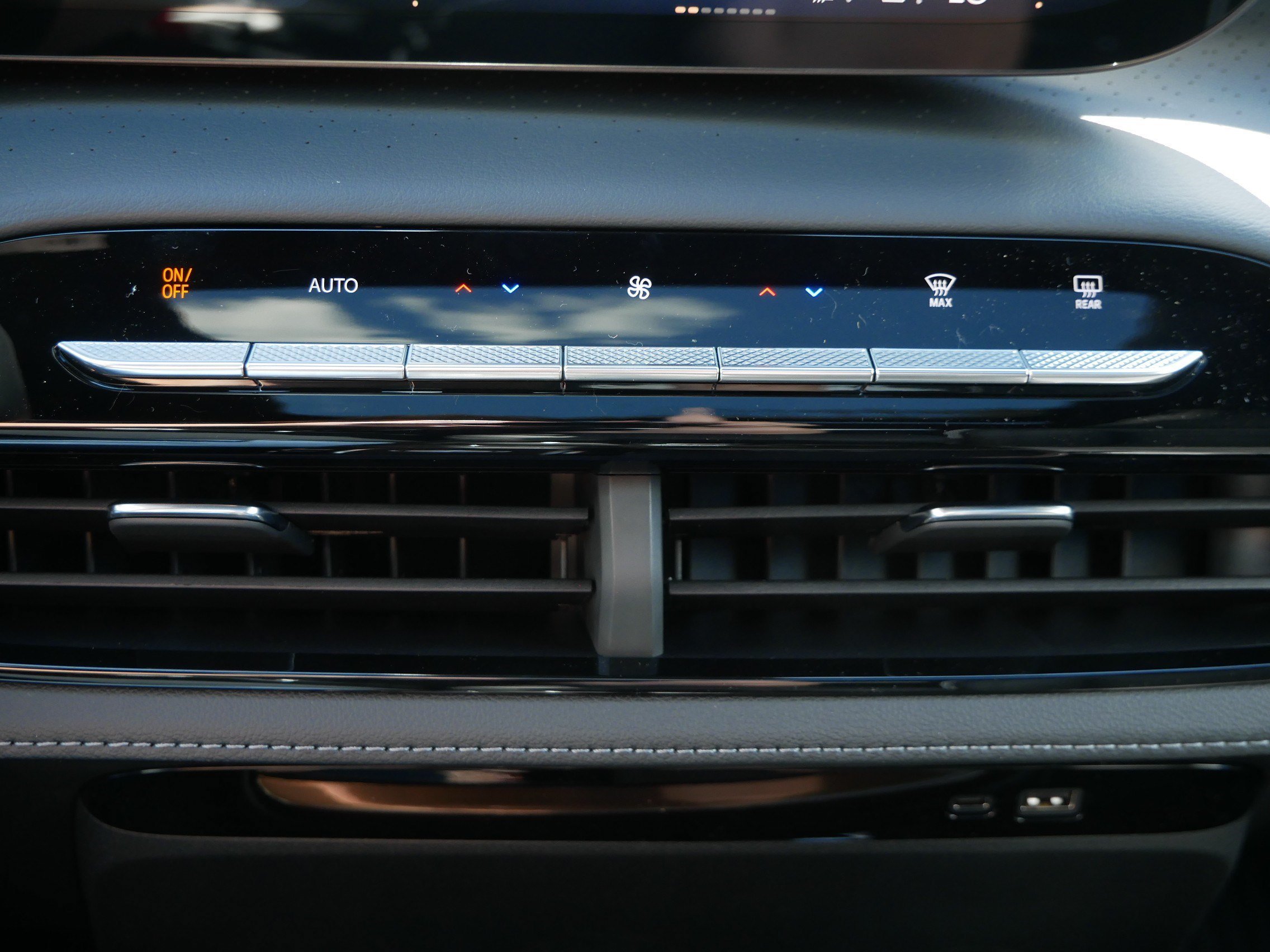 2026 Buick Enclave Avenir - Photo 8