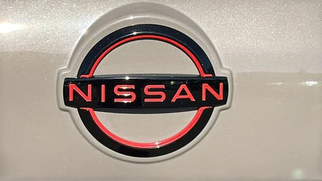 Used 2025 Beige/tan Nissan Rock Creek image 28