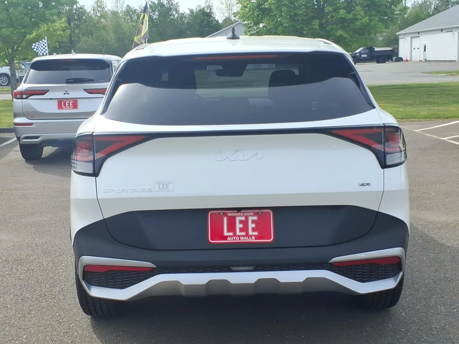 Used 2024 Snow White Pearl Kia LX image 6