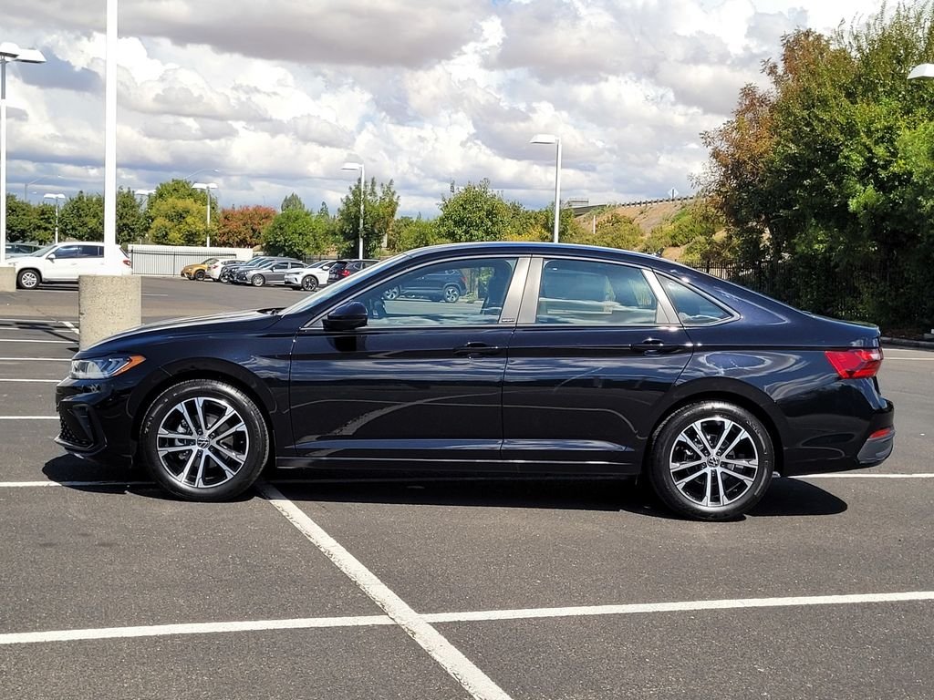 2026 Volkswagen Jetta Sport - Photo 8