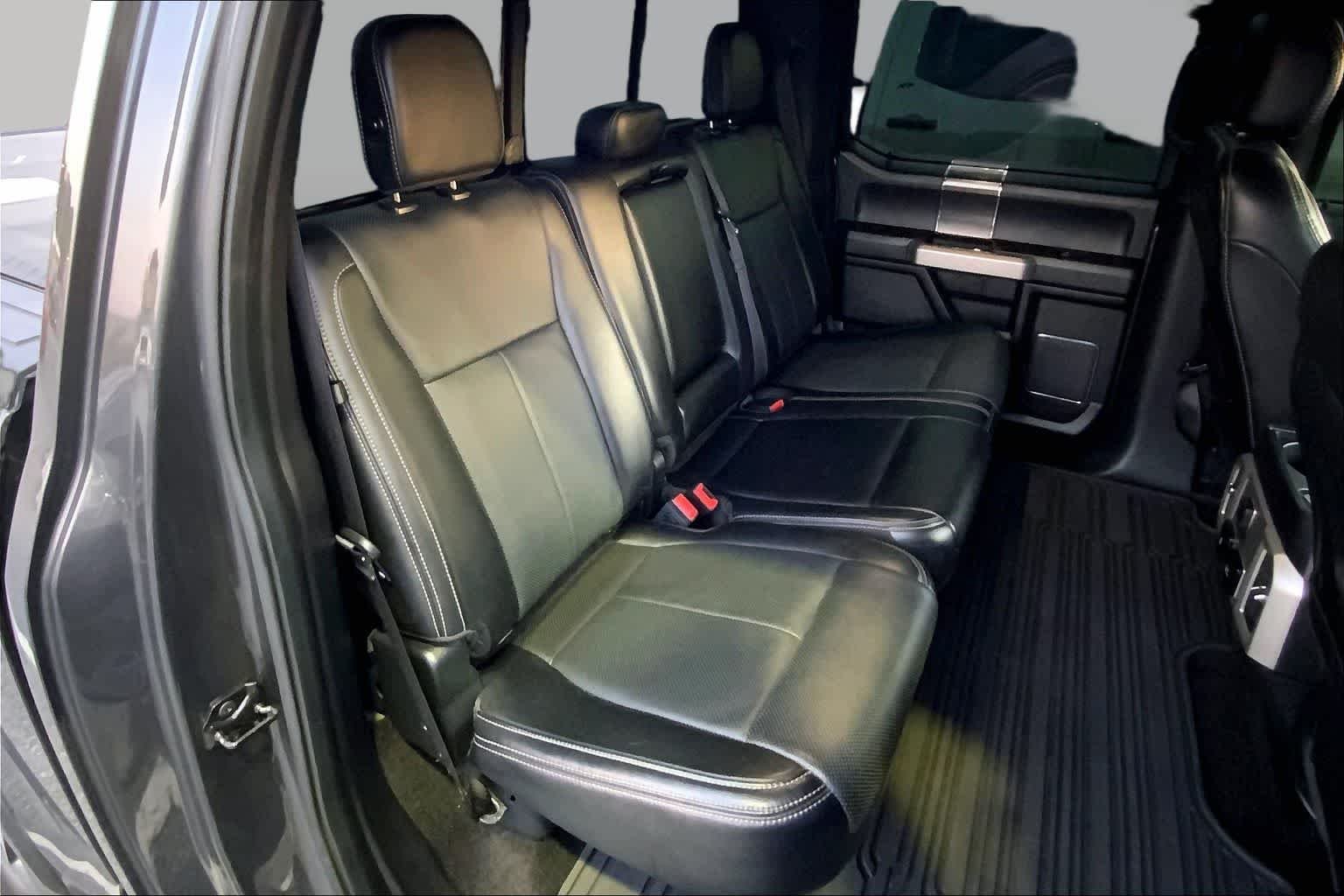 Used 2018 Magnetic Ford LARIAT image 19