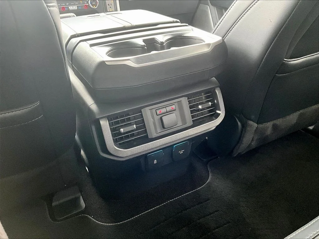 Used 2022 Gray Metallic Ford Platinum image 13