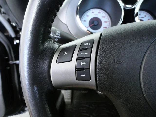 Used 2006 Black Pontiac Base image 21