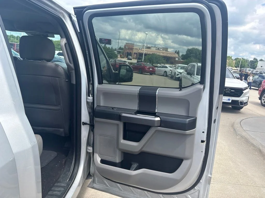 Used 2019 Silver Ford XLT image 24