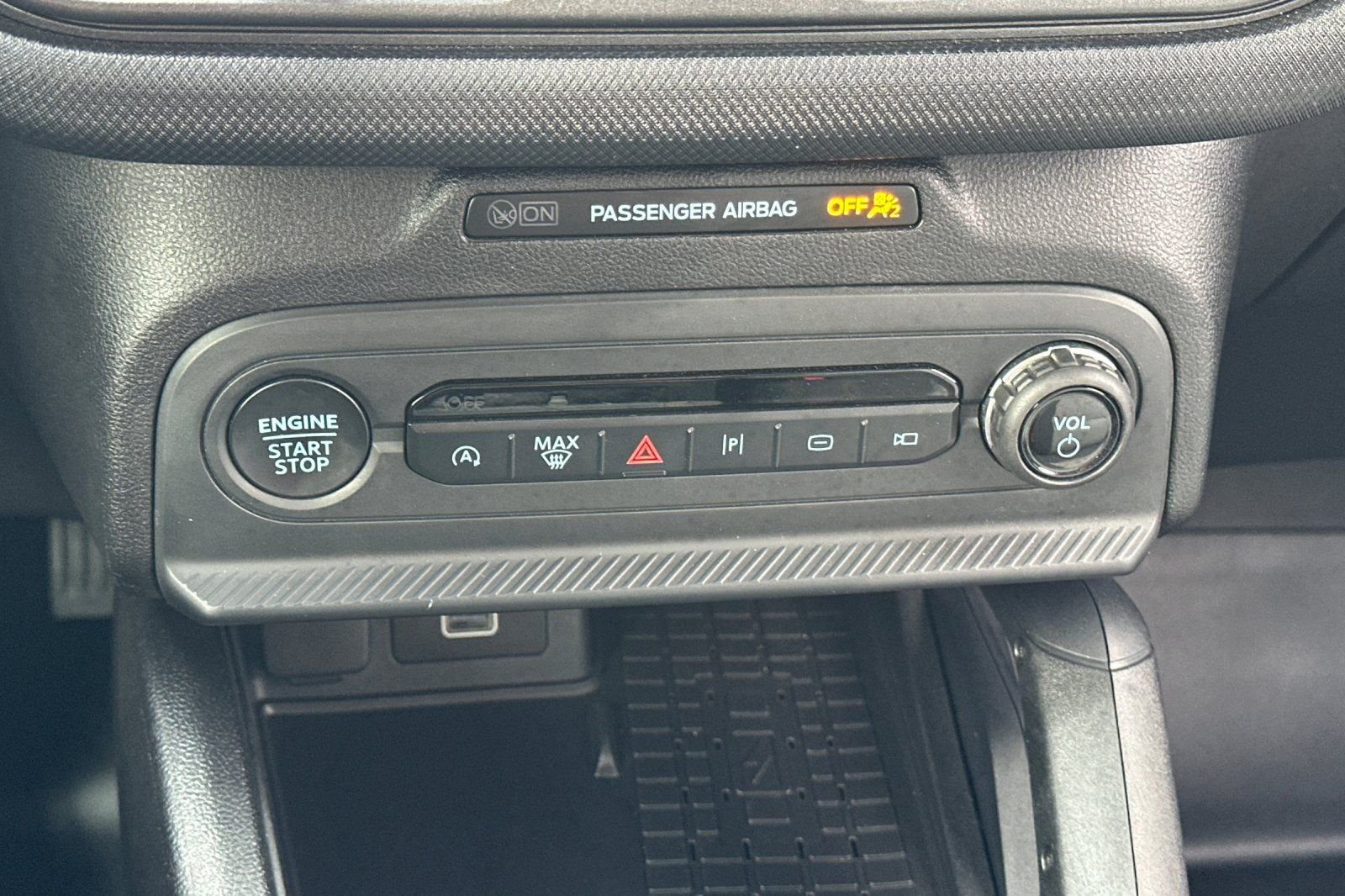 Used 2025 Blue Ford Badlands image 21
