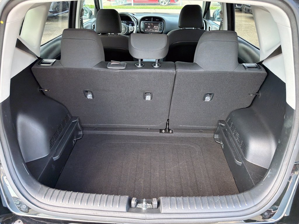 2025 Kia Soul LX - Photo 23