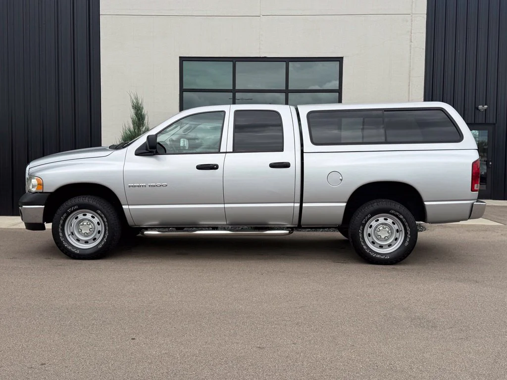 Used 2004 Silver Dodge ST image 2
