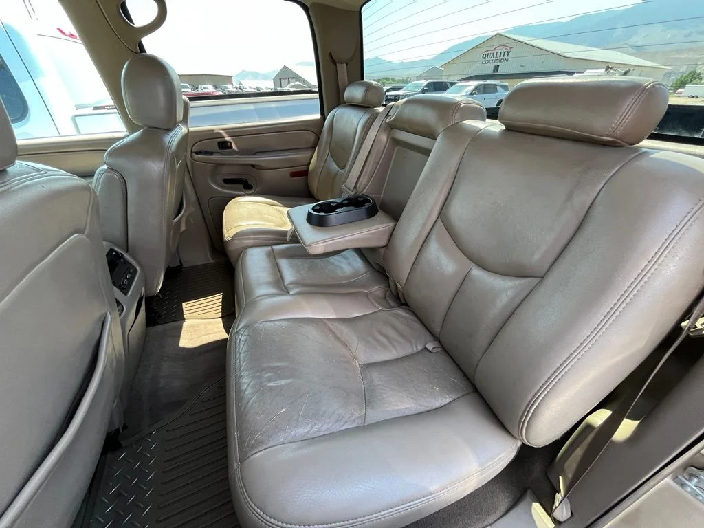 Used 2005 Beige GMC SLT image 16