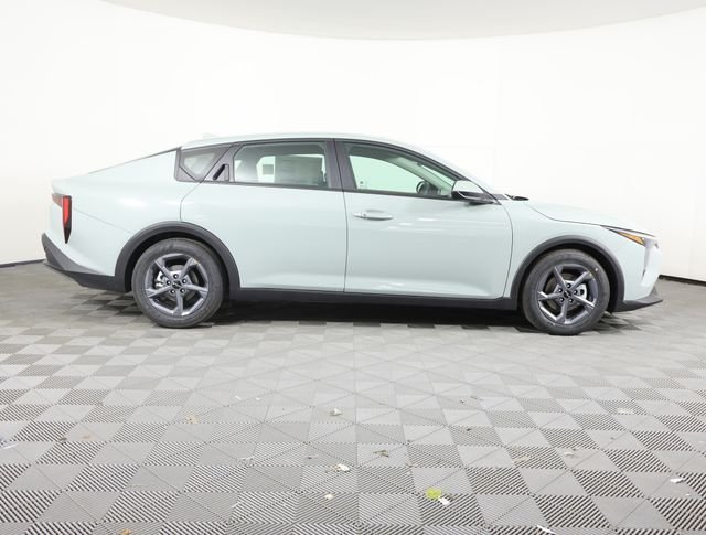 Used 2026 Gray Kia LXS image 4
