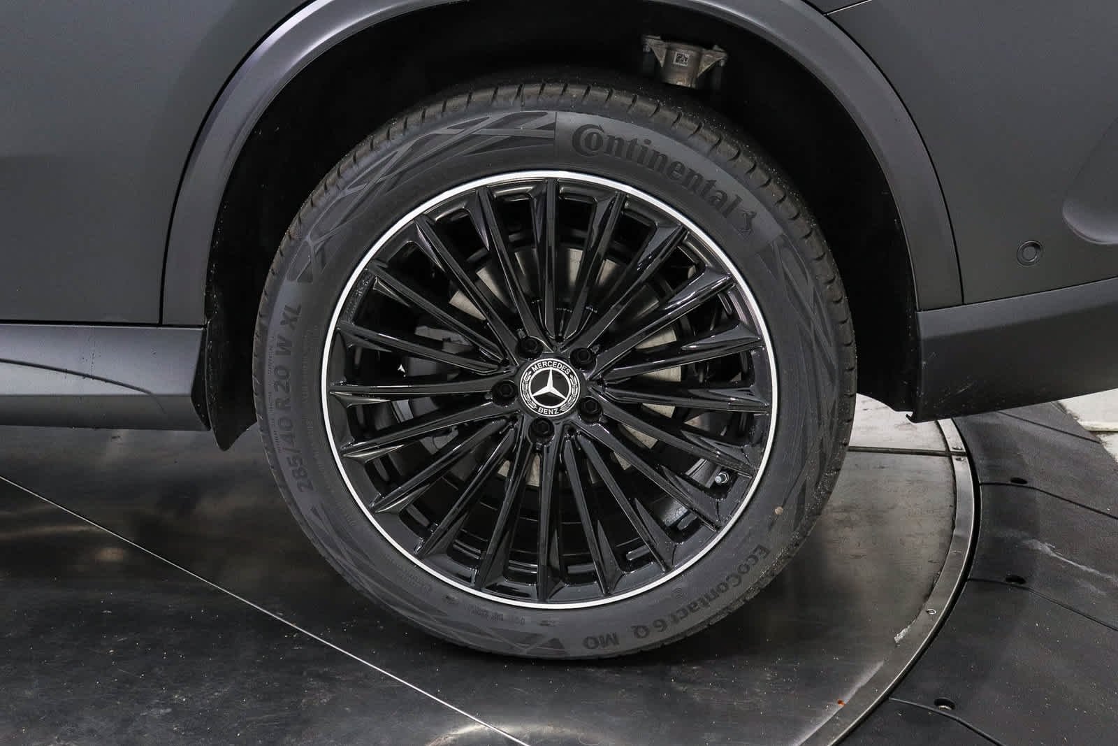 New 2027 MANUFAKTUR exclusive graphite grey magno Mercedes-Benz GLC 300 image 10