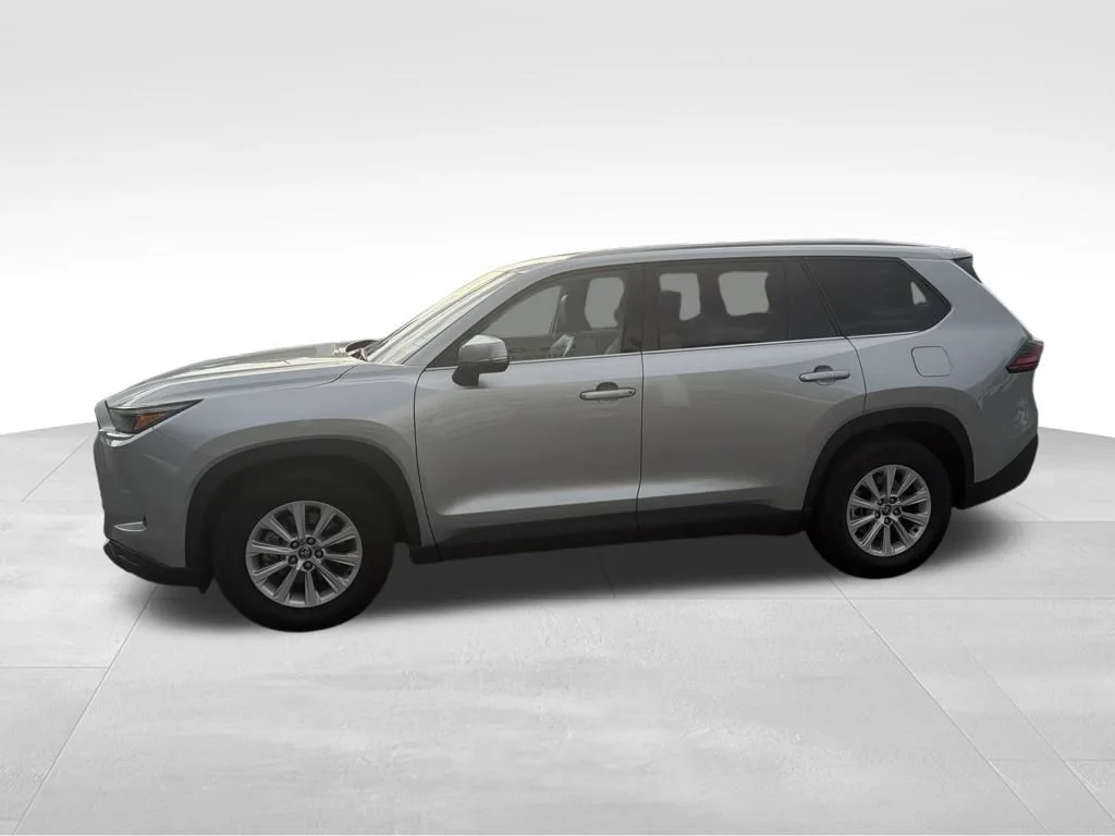 Used 2025 Silver Toyota XLE image 2