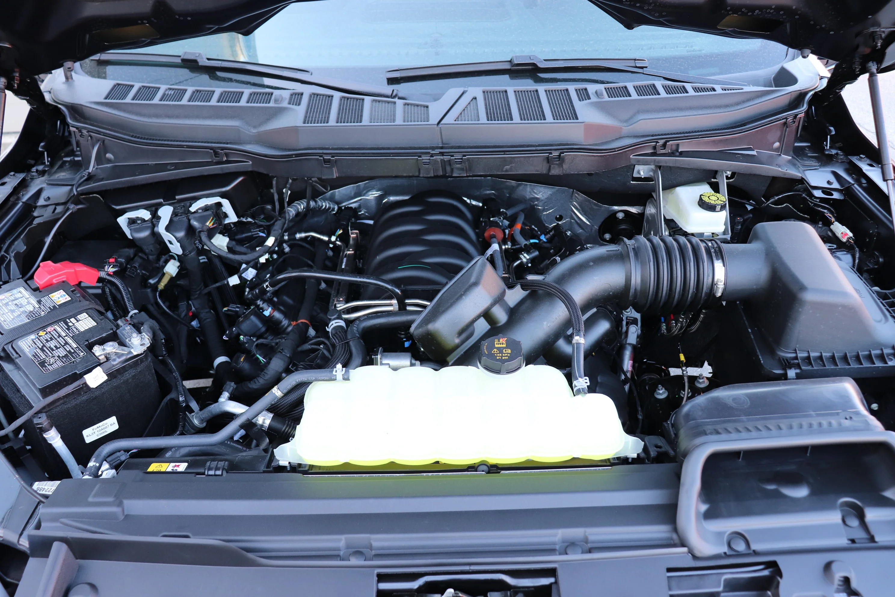 New 2026 ANTIMATTER BLUE METALLIC Ford LARIAT image 8