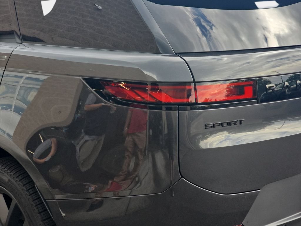 New 2026 Carpathian Grey Land Rover SE image 23