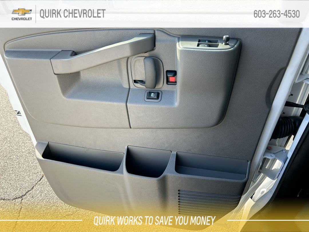 2025 Chevrolet Express Cargo Work Van - Photo 17