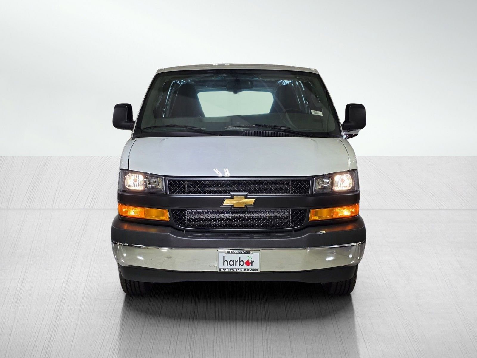 New 2026 Summit White Chevrolet WT image 2