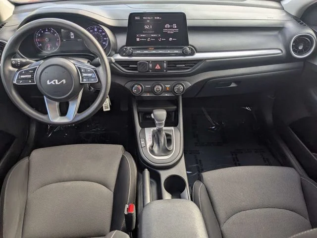 2023 Kia Forte LXS - Photo 13