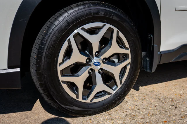Used 2020 Crystal White Pearl Subaru Premium image 14