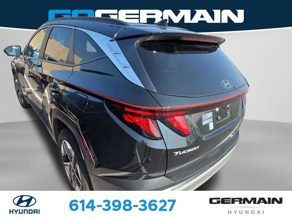 Used 2025 Black Hyundai SEL image 8