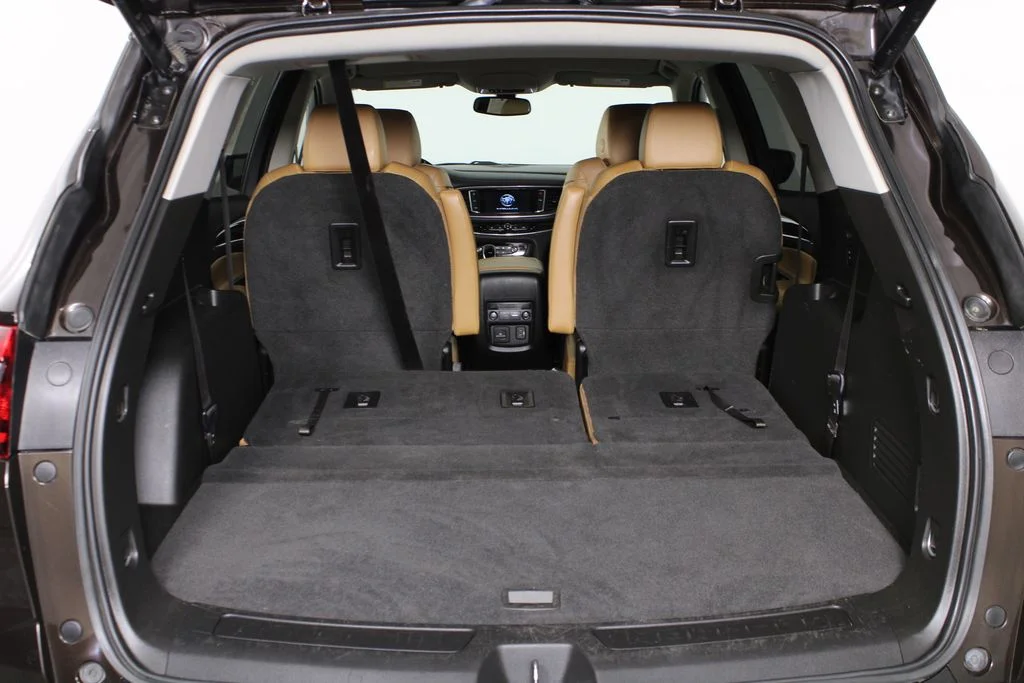 Used 2019 Brown Buick Essence image 8