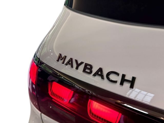 New 2026 MANUFAKTUR Moonlight White Metallic Mercedes-Benz Maybach GLS 600 image 37