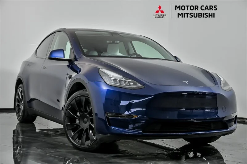 2022 Tesla Model Y Long Range Dual Motor All-Wheel Drive's photo