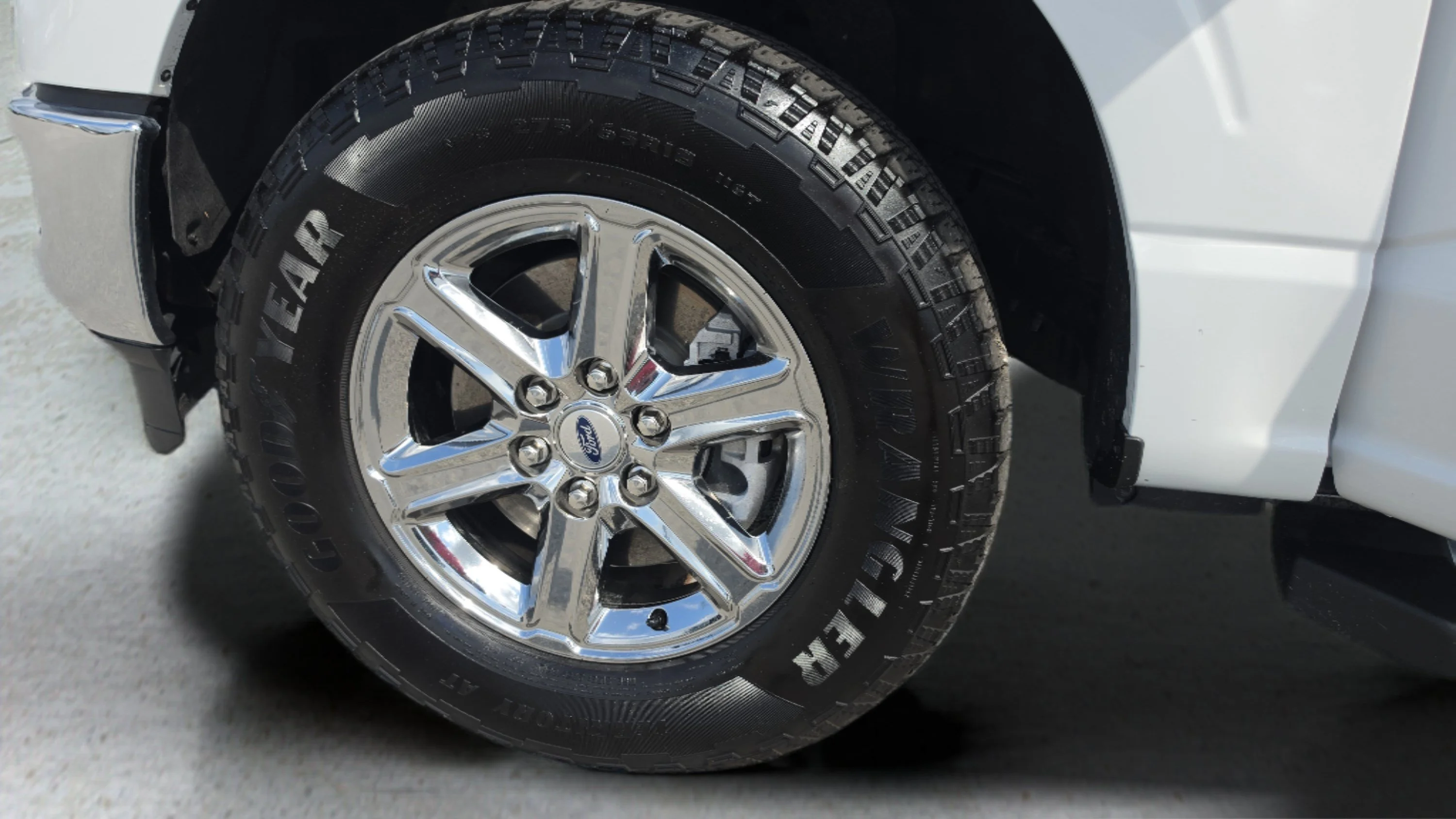 Used 2025 White Ford XLT image 15