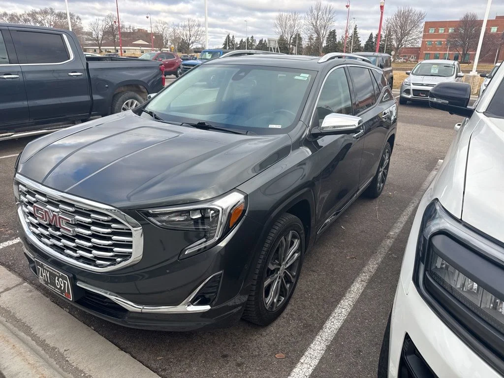 Used 2020 Gray GMC Denali image 4