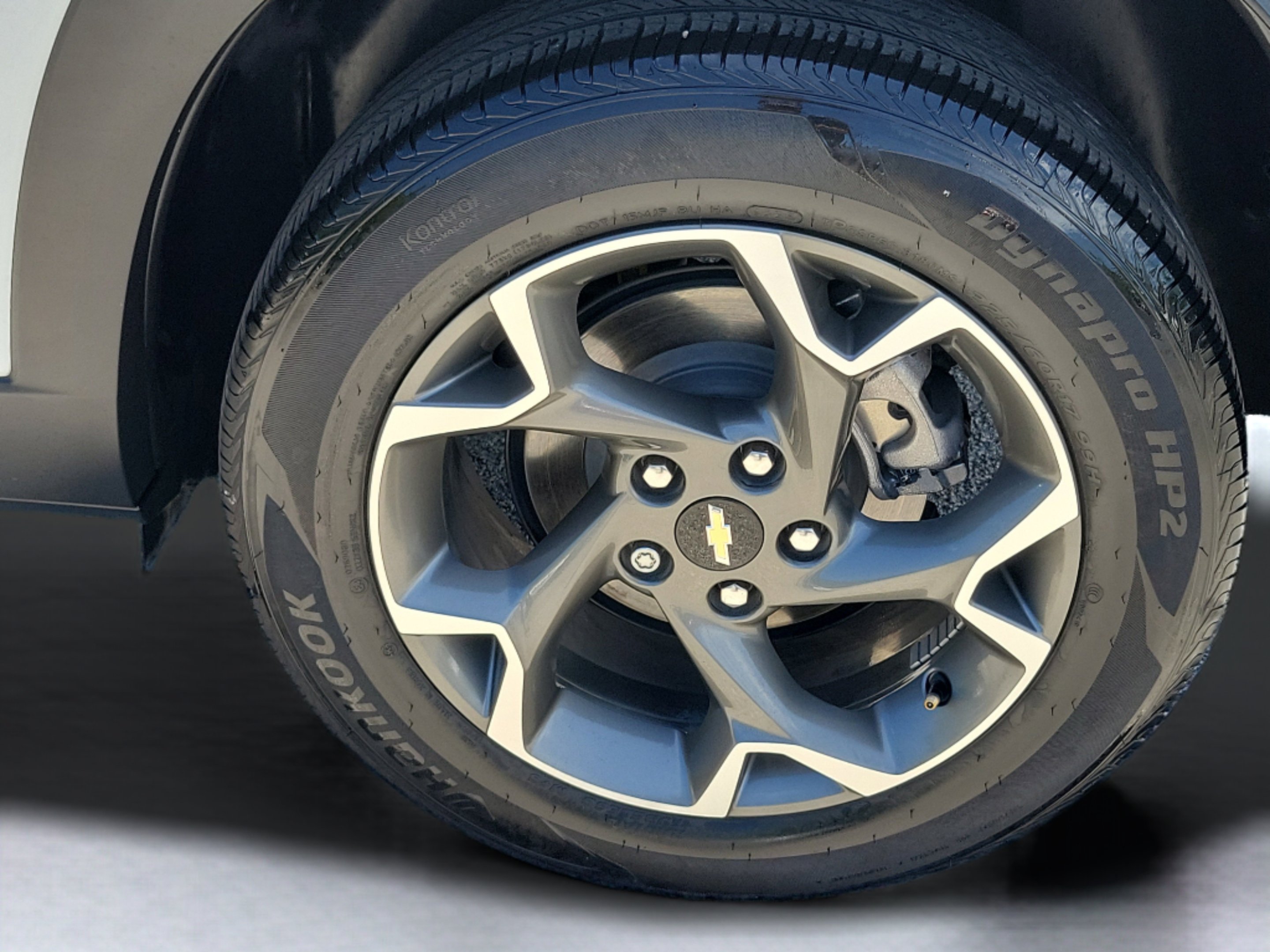 Used 2025 Summit White Chevrolet LT image 8