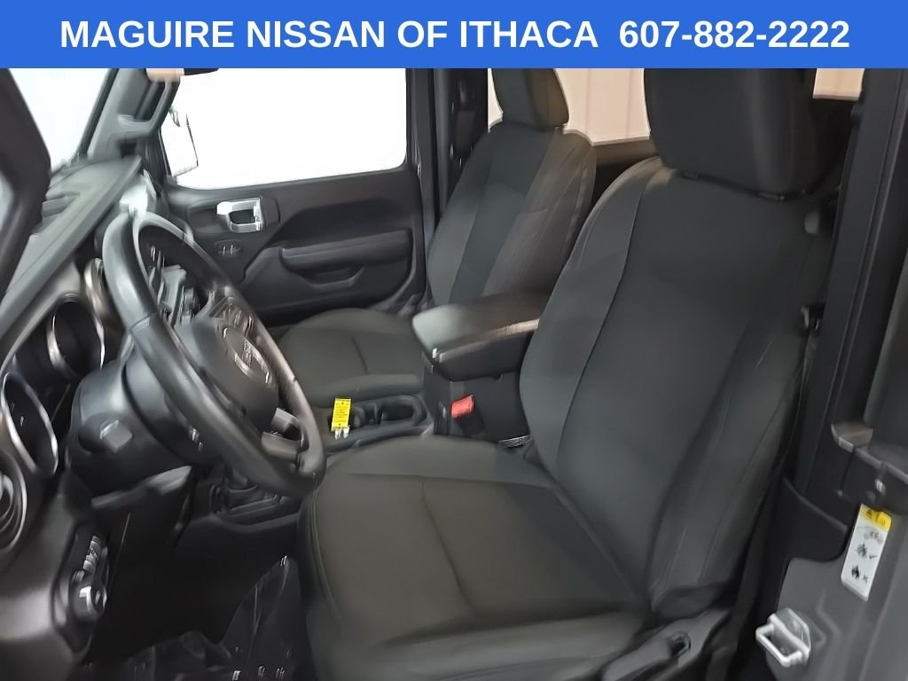 Used 2019 Gray Jeep Sport S image 28