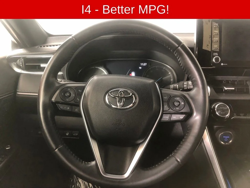 Used 2021 Silver Toyota XLE image 7