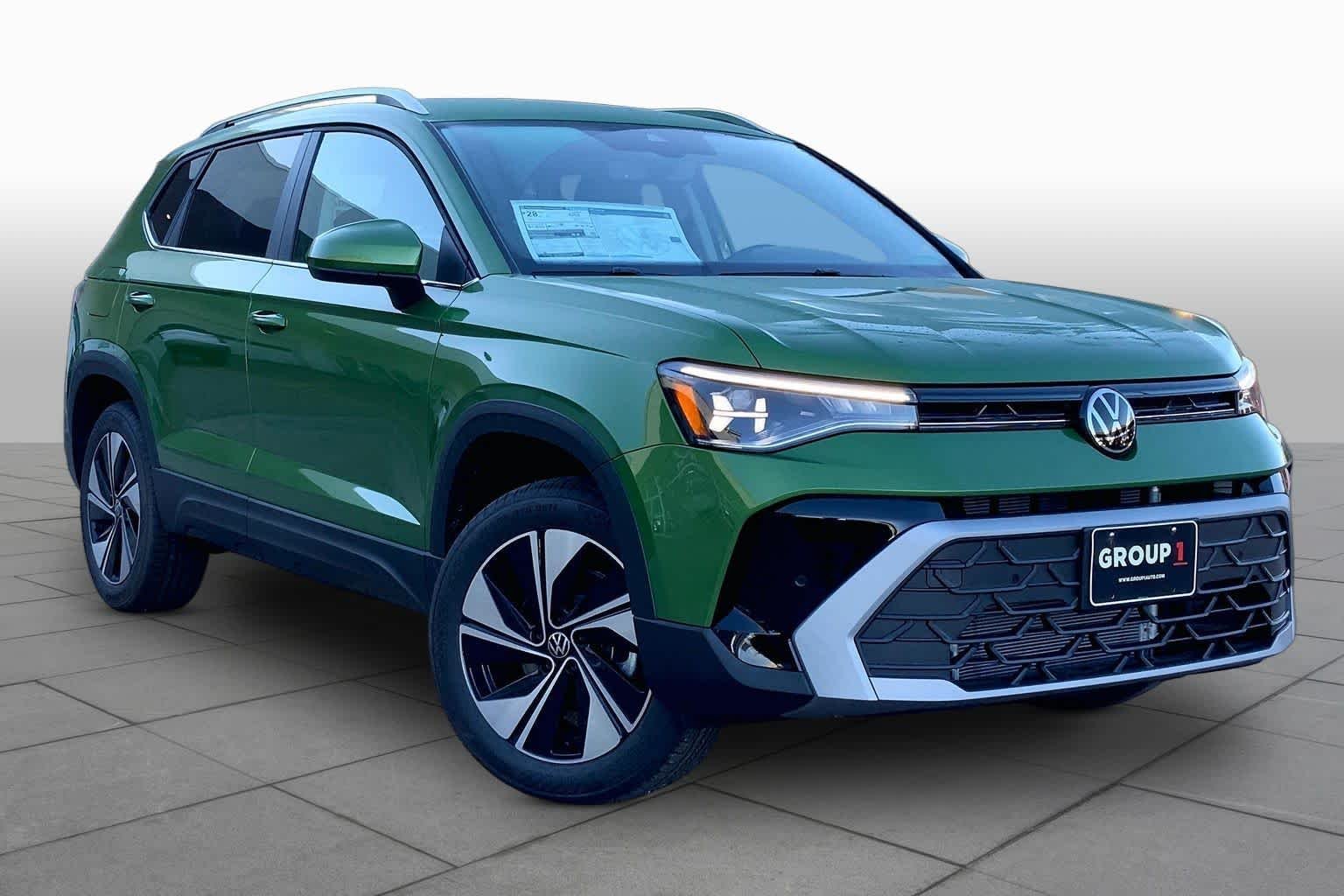 New 2027 Bright Moss Gre Volkswagen SE image 2