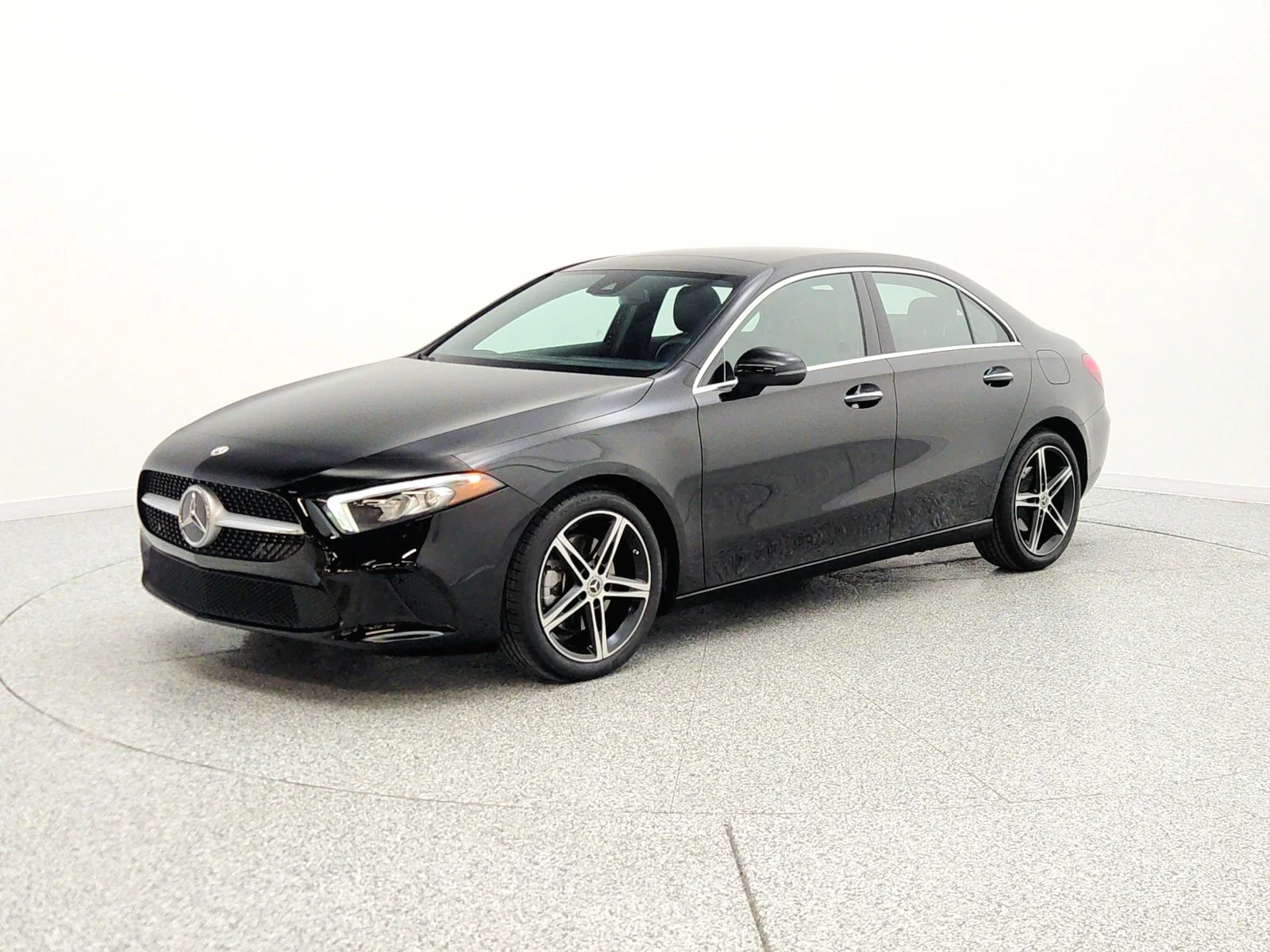 2022 Mercedes-Benz A-Class A220's photo