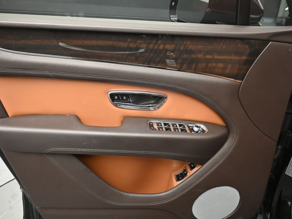 2021 BENTLEY BENTAYGA - Image 20