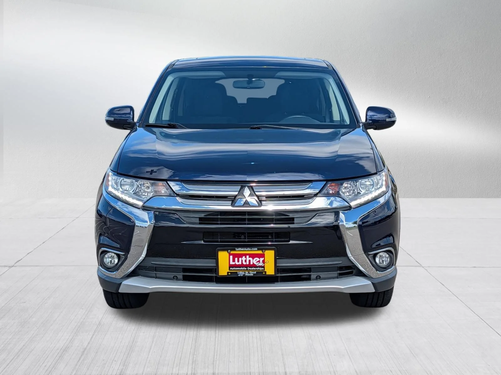 Used 2017 Mitsubishi Outlander SE with VIN JA4AZ3A38HZ056824 for sale in Waite Park, MN
