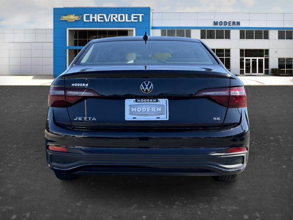 Used 2024 Black Volkswagen SE image 4