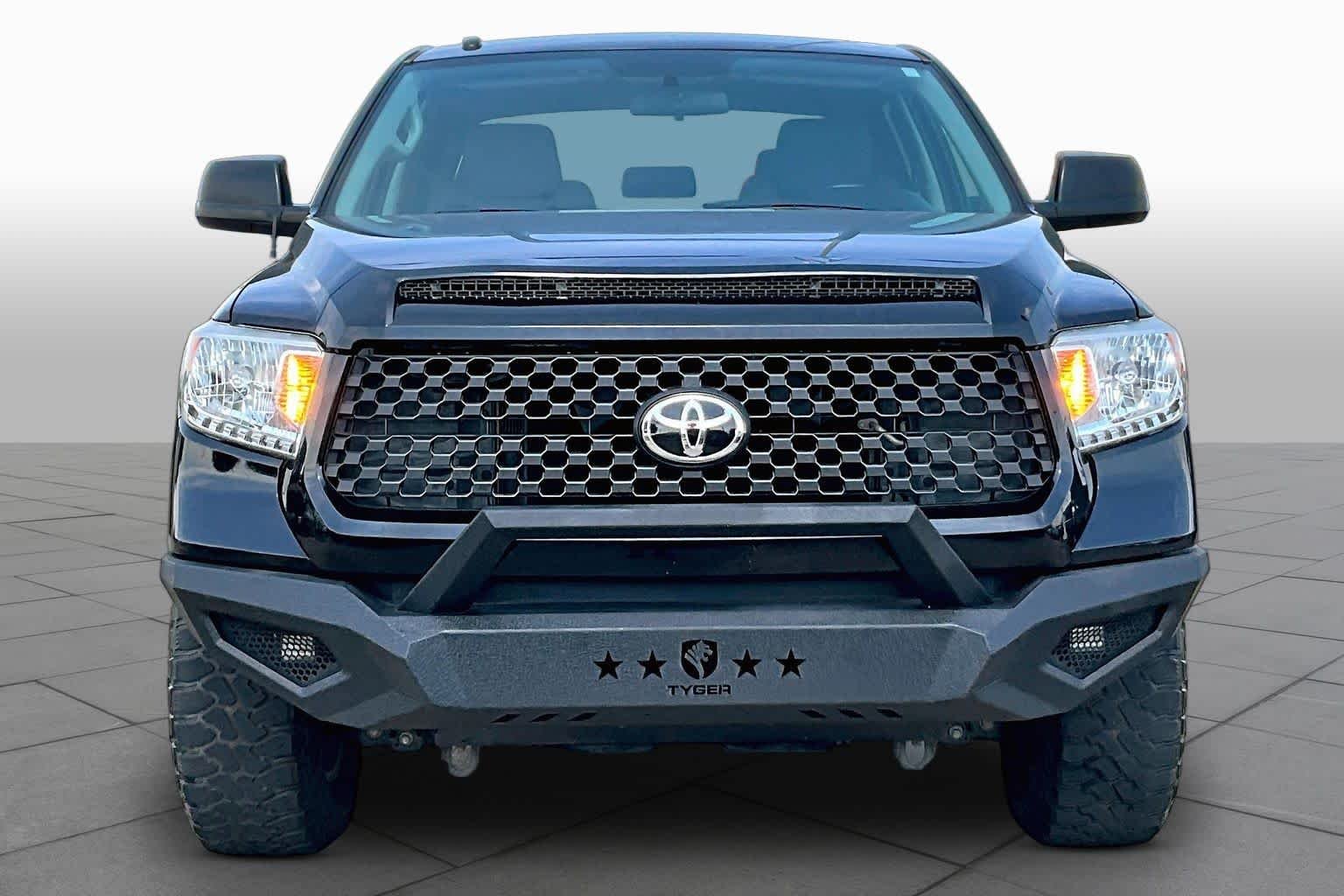 Used 2016 Black Toyota SR5 image 4