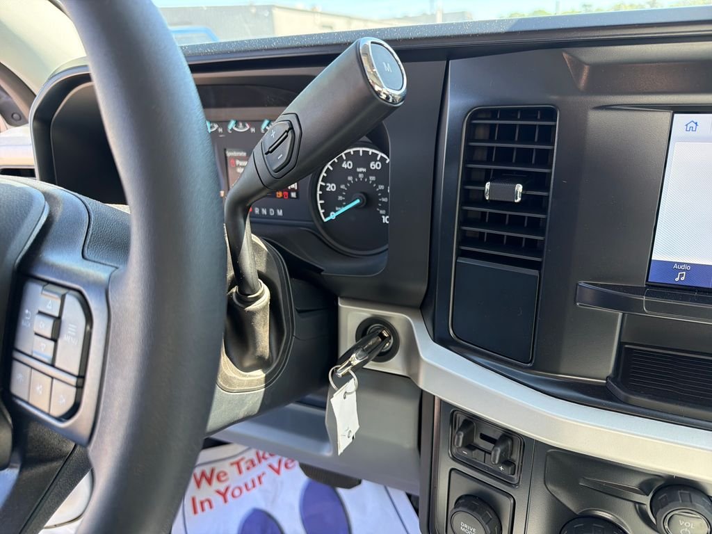 2026 Ford F-350 Super Duty Chassis Cab XL - Photo 28