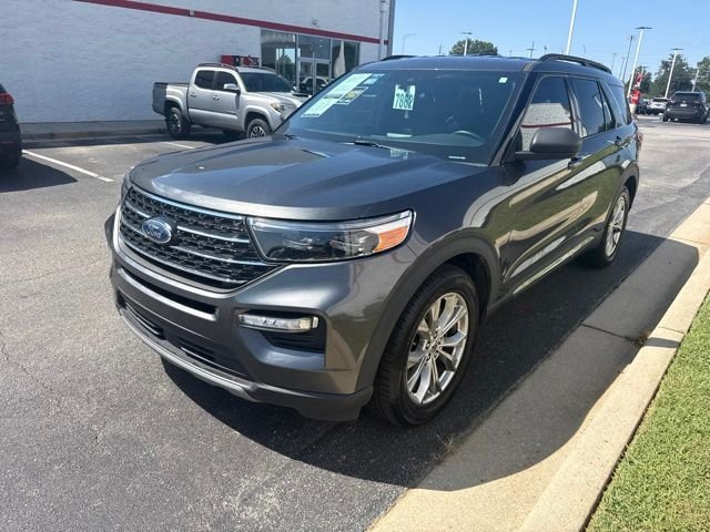Used 2020 Gray Ford XLT image 3