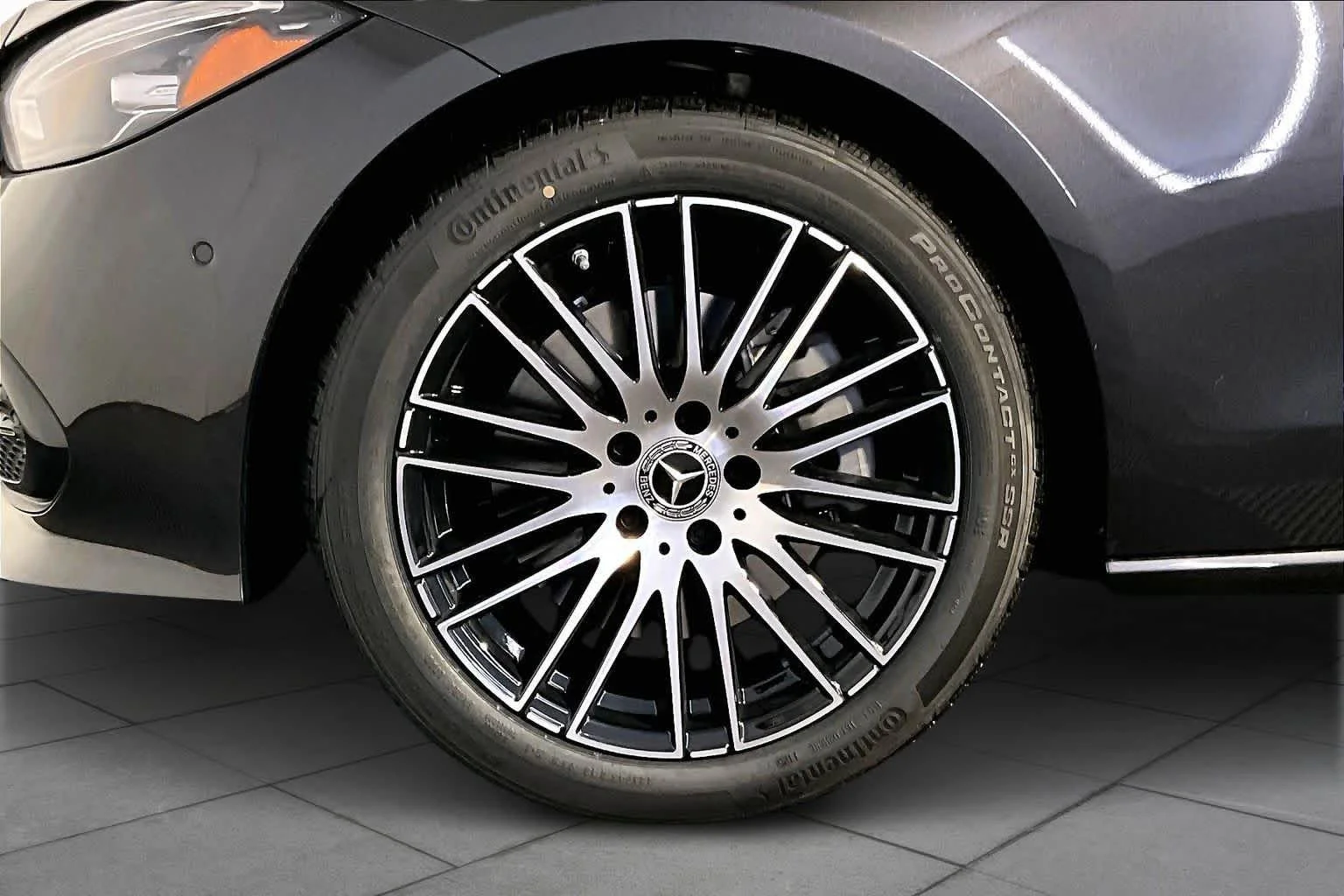 New 2026 Graphite Grey Metallic Mercedes-Benz C 300 image 17