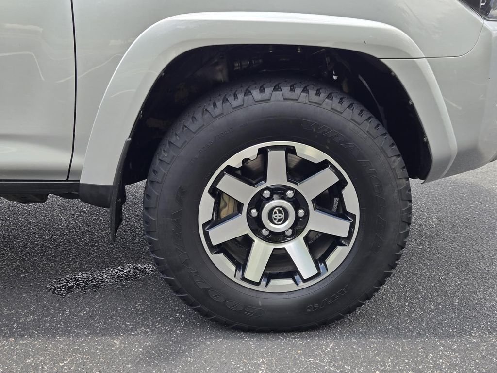 Used 2018 Silver Toyota TRD Off-Road image 11