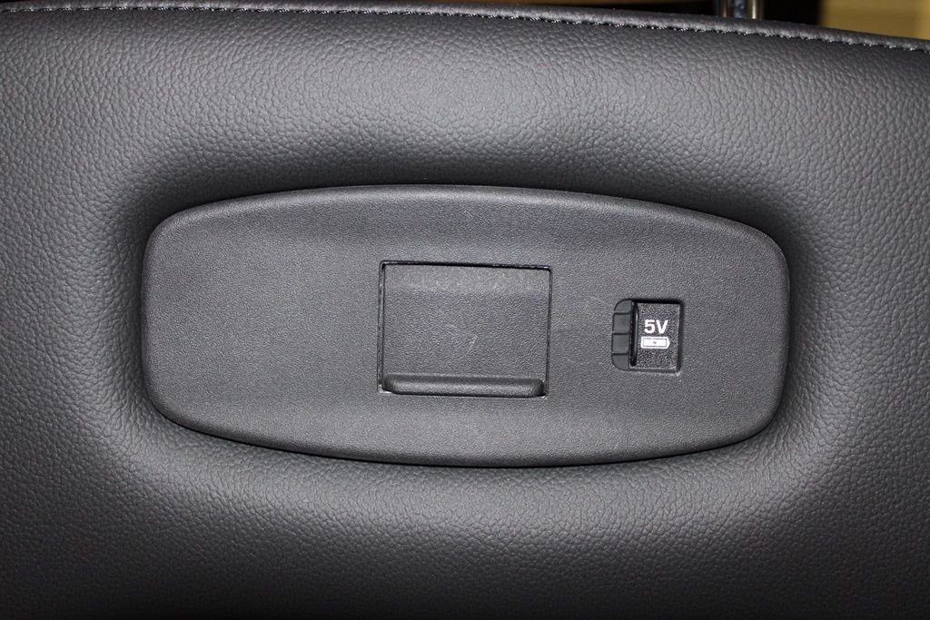 Used 2025 White Land Rover S image 37