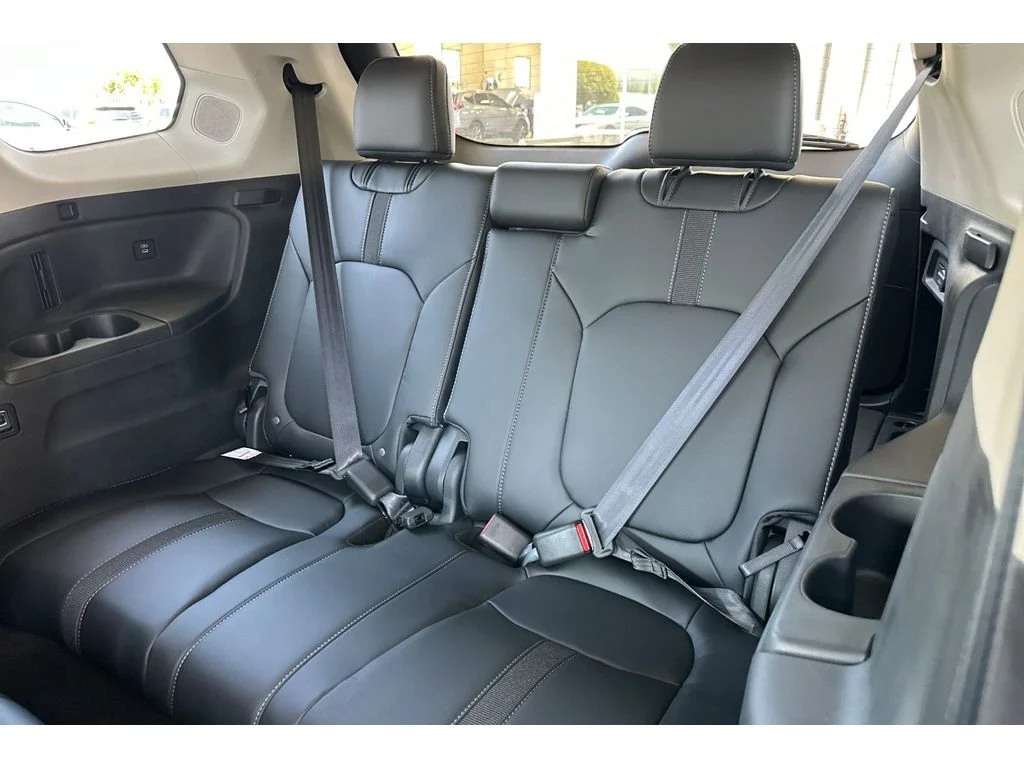 2025 Honda Pilot Touring - Photo 16